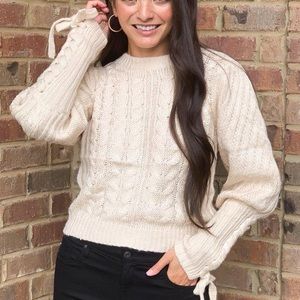 525 AMERICA LACE UP SLEEVE CABLE KNIT SWEATER-OATMEAL